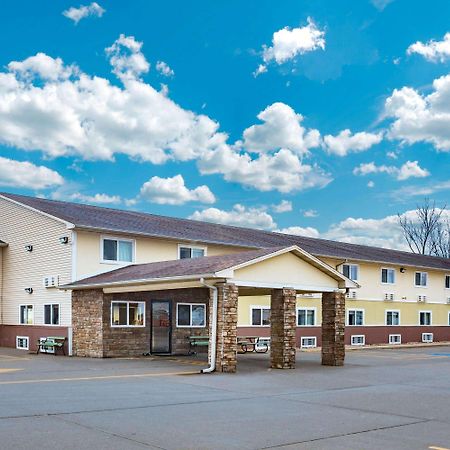 Super 8 By Wyndham Fort Madison Zewnętrze zdjęcie