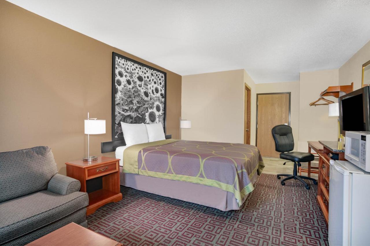 Super 8 By Wyndham Fort Madison Zewnętrze zdjęcie