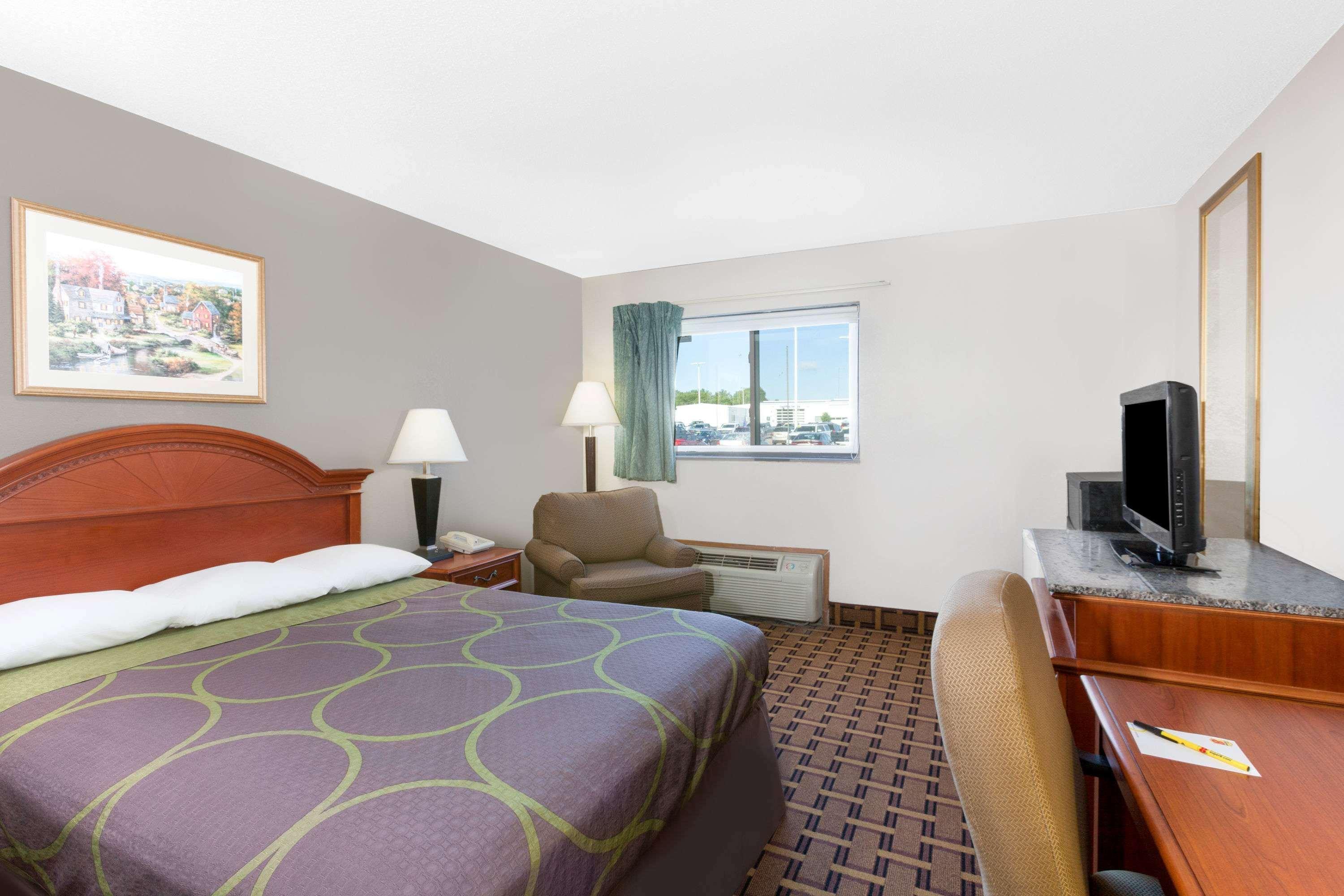 Super 8 By Wyndham Fort Madison Zewnętrze zdjęcie