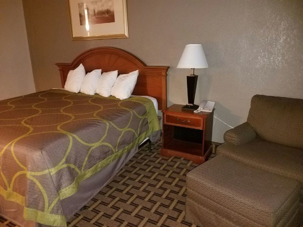 Super 8 By Wyndham Fort Madison Zewnętrze zdjęcie